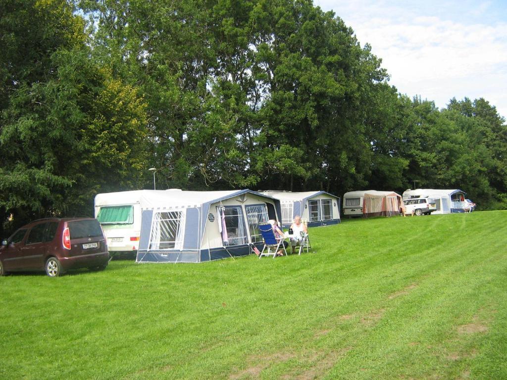 Hjemstavnsgårdens Camping&Cottages Glamsbjerg Eksteriør billede